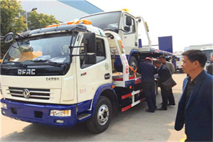 嘉定区汽车道路救援拖车价格
